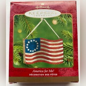 2001 Hallmark Keepsake Ornament America For Me! 13 Star American Flag